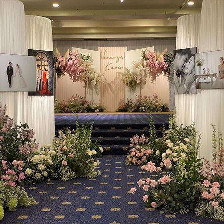 Royal Phuket City Hotel Bagian luar foto The stage of the 2019 ceremony
