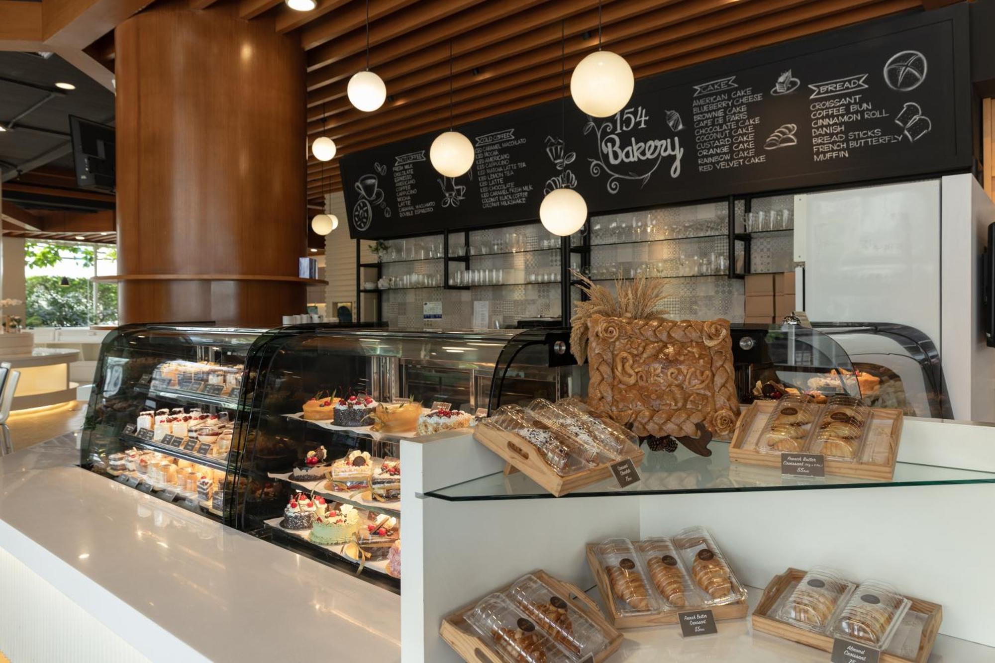 Royal Phuket City Hotel Bagian luar foto Bakery