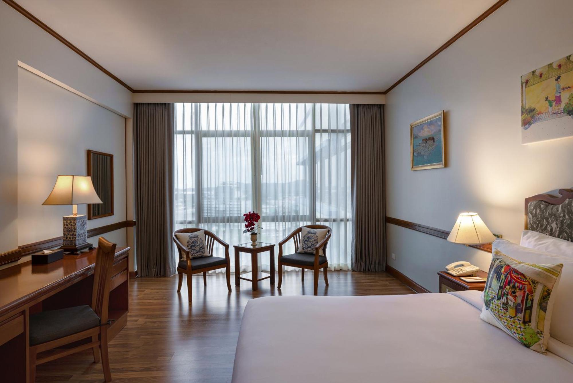 Royal Phuket City Hotel Bagian luar foto Deluxe Room