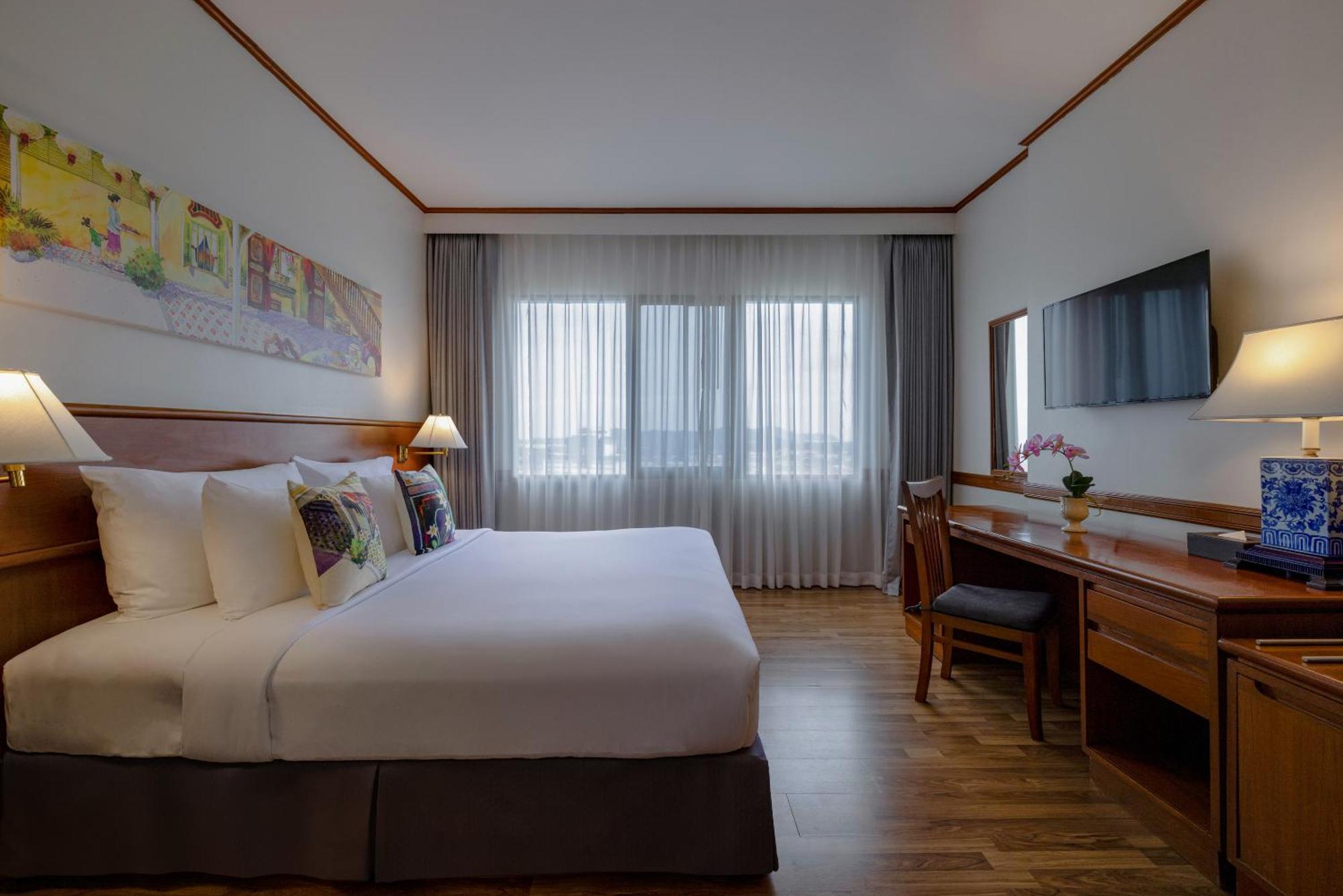 Royal Phuket City Hotel Bagian luar foto Deluxe Room