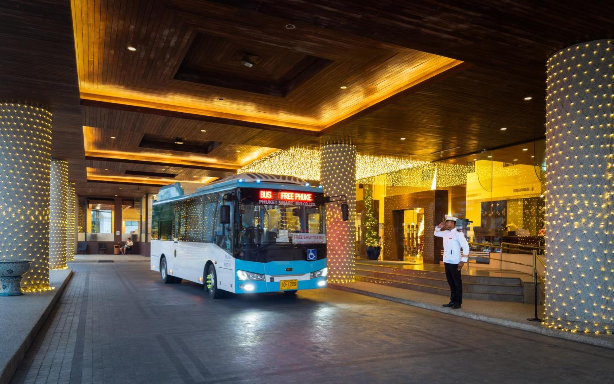 Royal Phuket City Hotel Bagian luar foto Free shuttle bus at the hotel