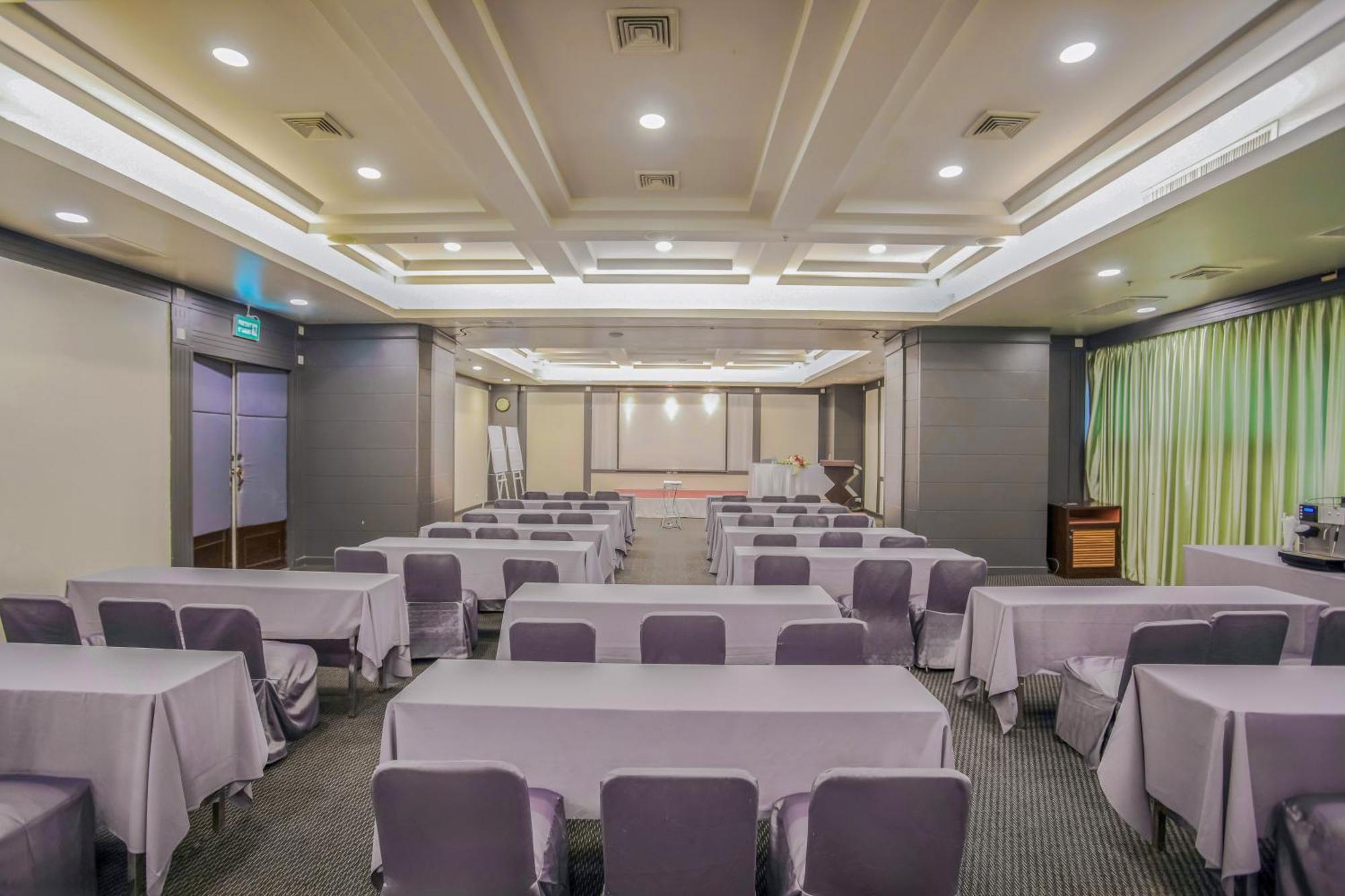 Royal Phuket City Hotel Bagian luar foto Meeting room